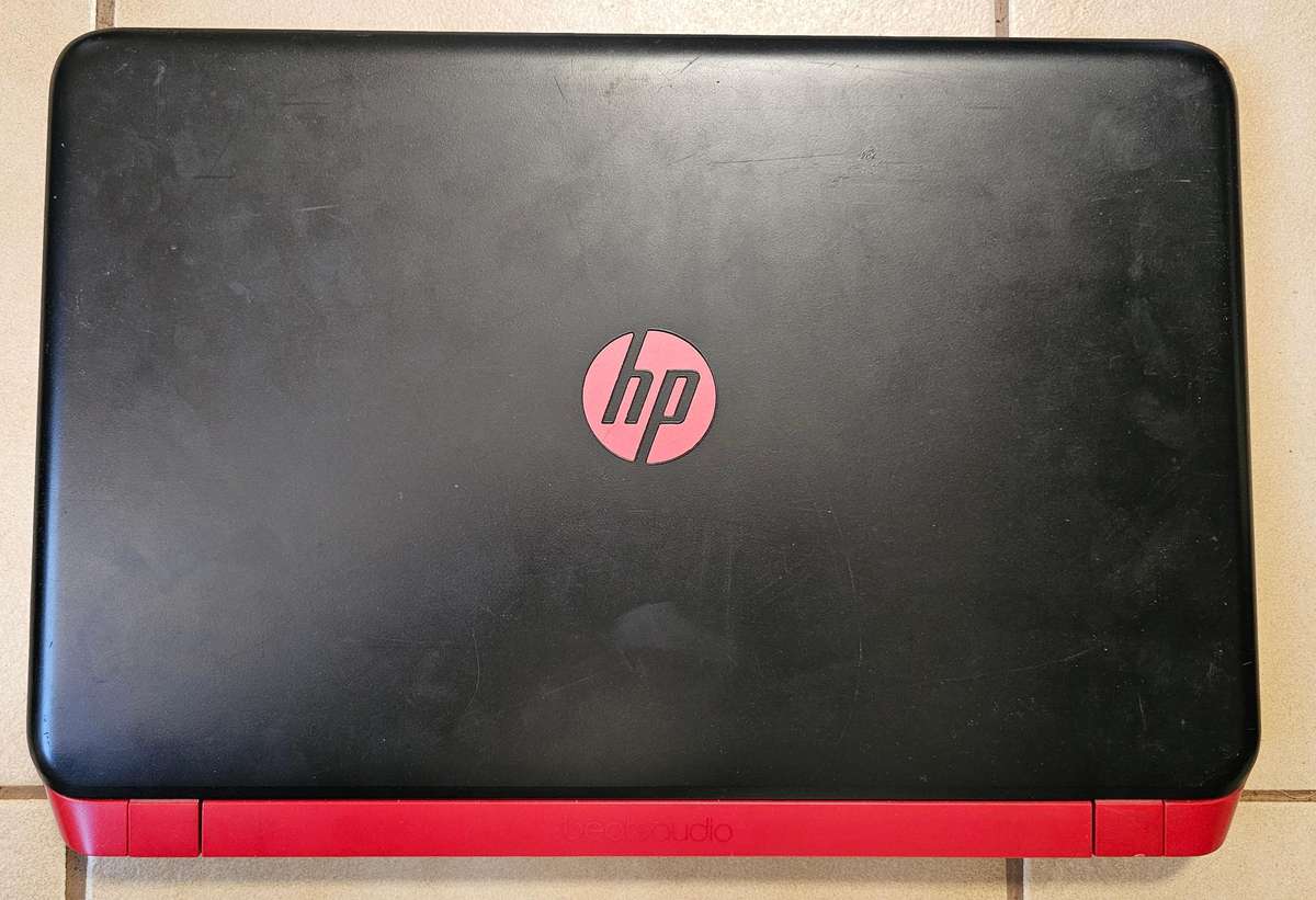 HP 15-P009NA Beats Laptop