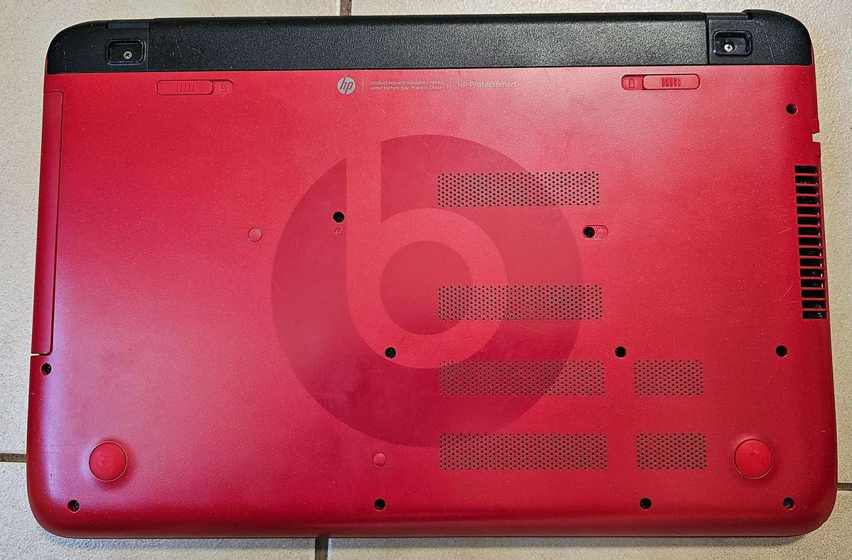 HP 15-P009NA Beats Laptop