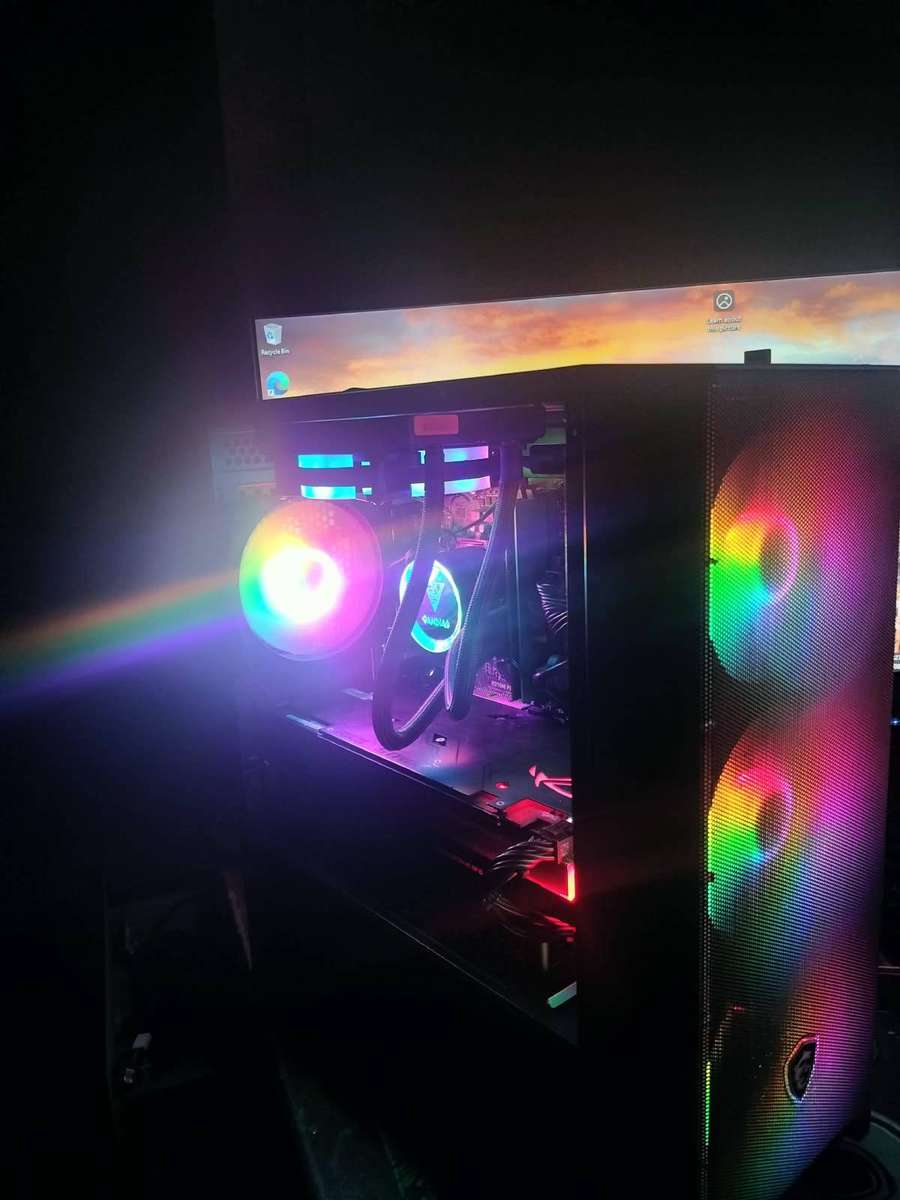 MSI -I7- 9700  E SPORTS GAMING PC