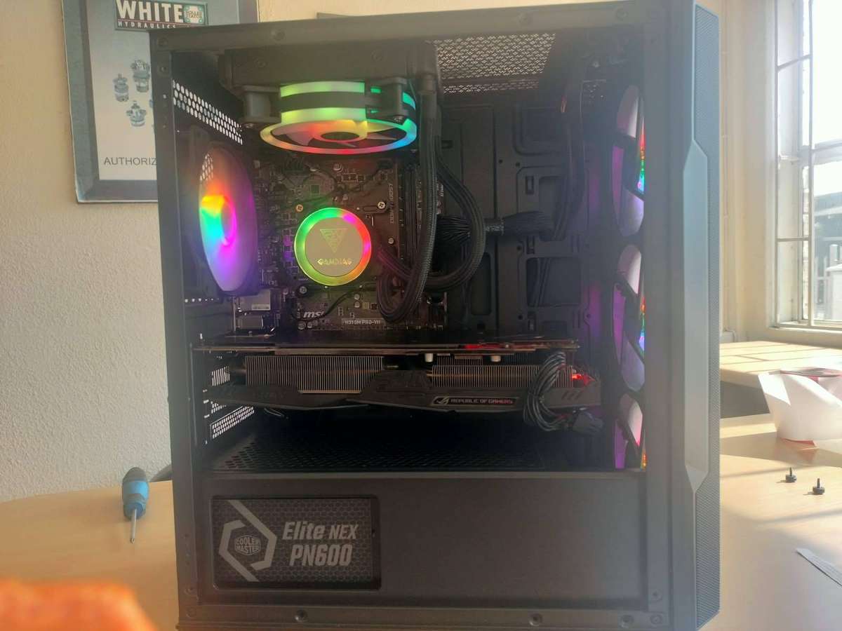 MSI -I7- 9700  E SPORTS GAMING PC