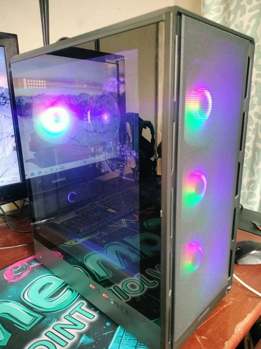 Cougar AMD Ryzen 3 4300G pc