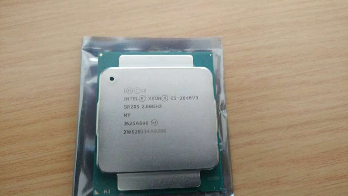 Intel Xeon E5 2640 V3 2640V3 2.6GHz 8-Core LGA 2011-3 Processor