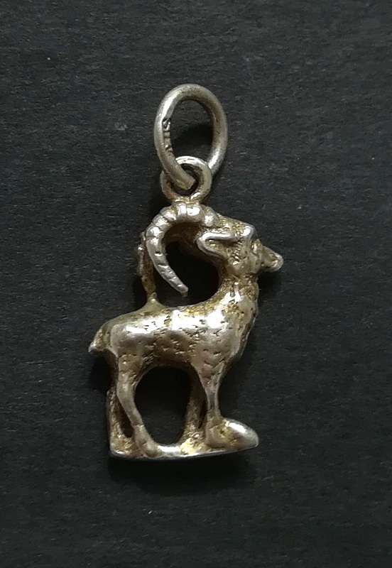 STERLING SILVER SHAPE RAM CHARM 10X16MM