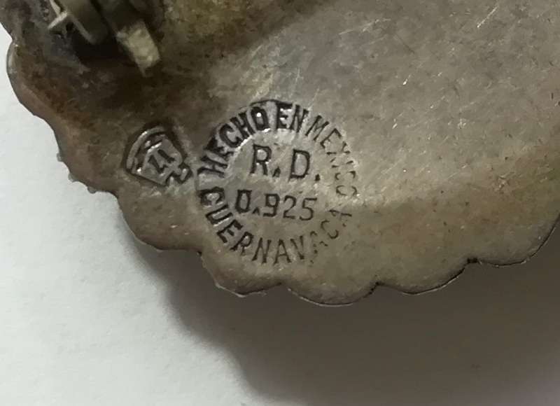 STERLING SILVER HECHOEN MEXICO BROOCH  28MM 9.8 GRAMS