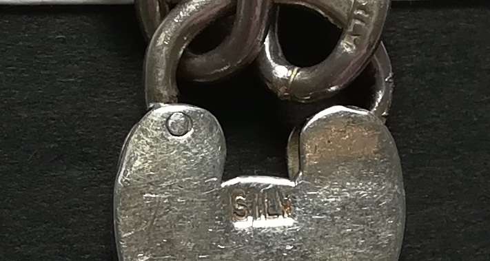 STERLING SILVER CHARM BRAELET - HEART LOCK 7 X 180MM 25 GRAMS