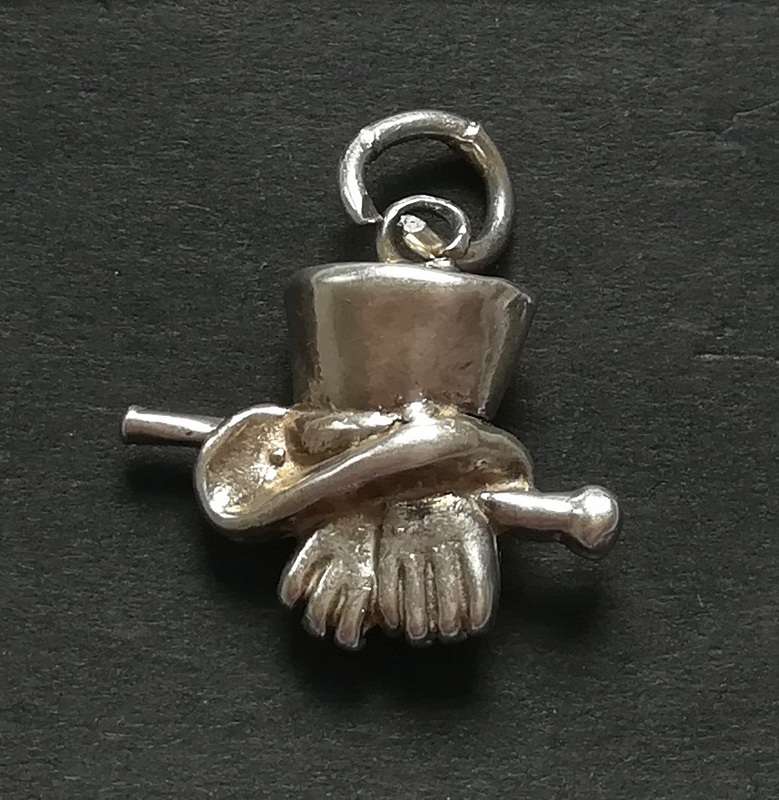 STERLING SILVER CHARM  14X18MM 3.2 GRAMS