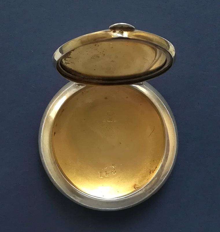 STERLING SILVER BIRMINGHAM 1942 - POWDER COMPACT PENDANT 40MM 12.6 GRAMS