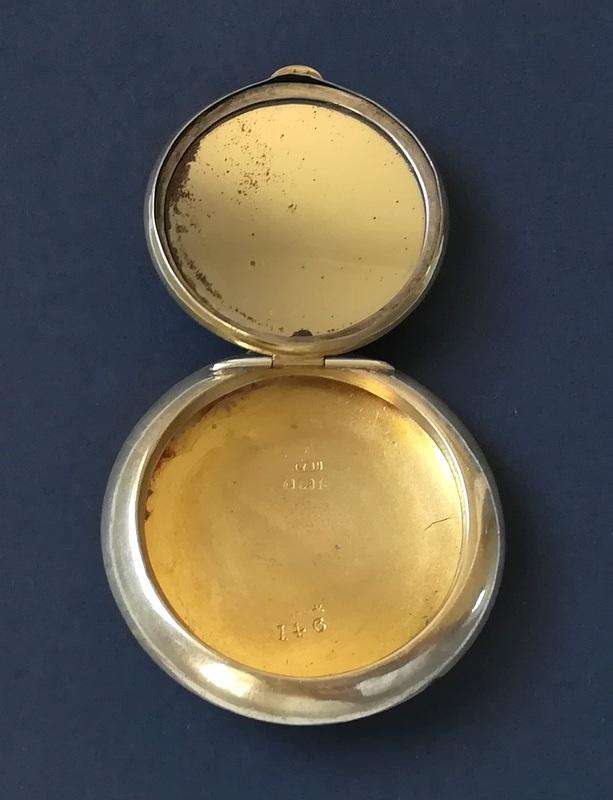 STERLING SILVER BIRMINGHAM 1942 - POWDER COMPACT PENDANT 40MM 12.6 GRAMS