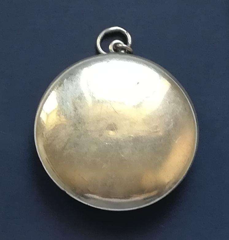 STERLING SILVER BIRMINGHAM 1942 - POWDER COMPACT PENDANT 40MM 12.6 GRAMS