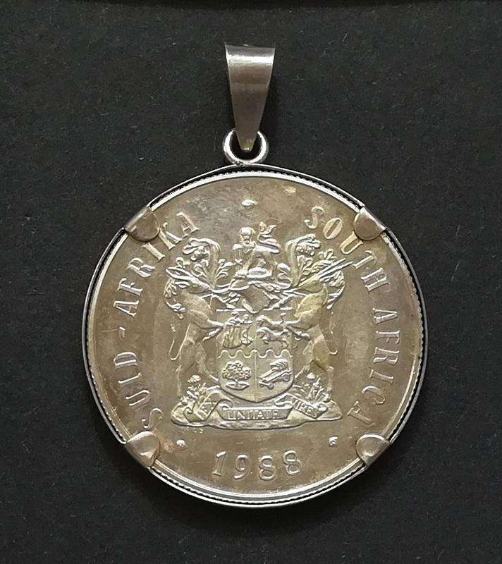 REPUBLIC 1988 SILVER *DIAS* 1 RAND