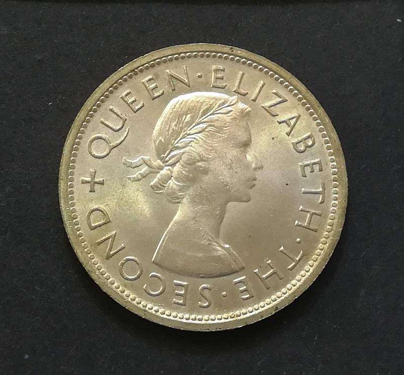 SOUTHERN RHODESIA 1953 SILVER CROWN *EXCELLENT*