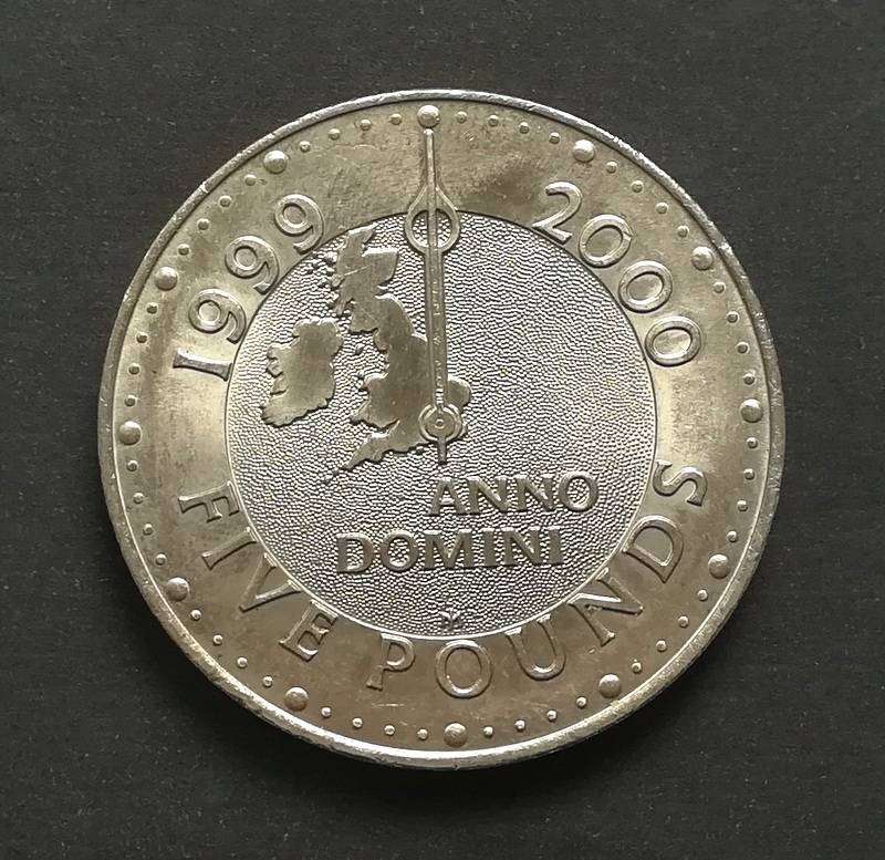 GREAT BRITAIN 2000 5 POUNDS COIN