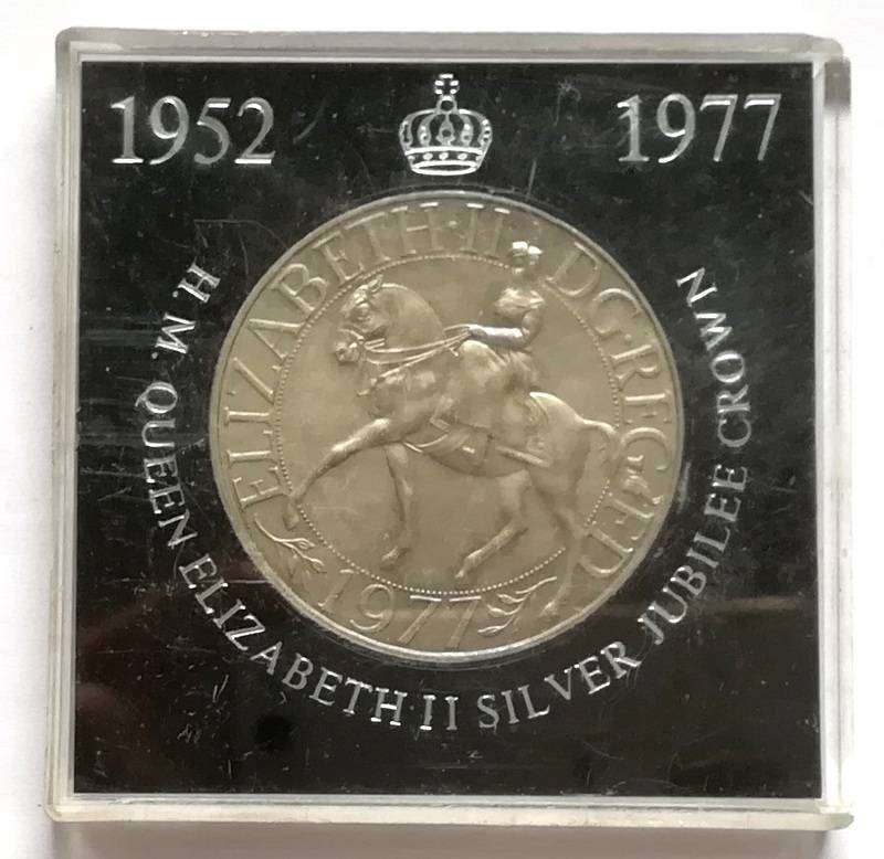 GREAT BRITAIN 1977 CROWN *THE QUEENS SILVER JUBILEE*