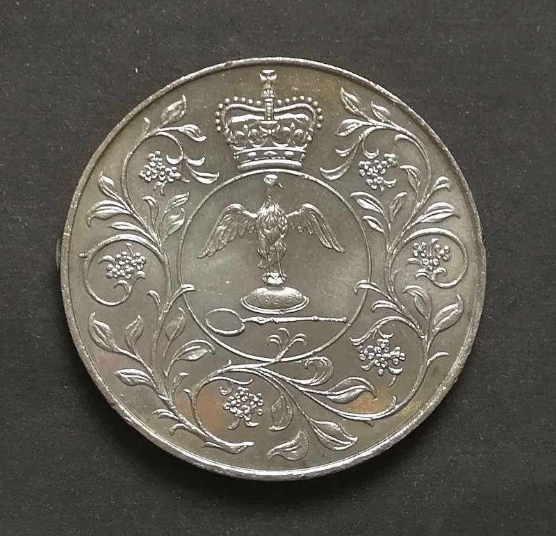GREAT BRITAIN 1977 CROWN *ELIZABETH 2*