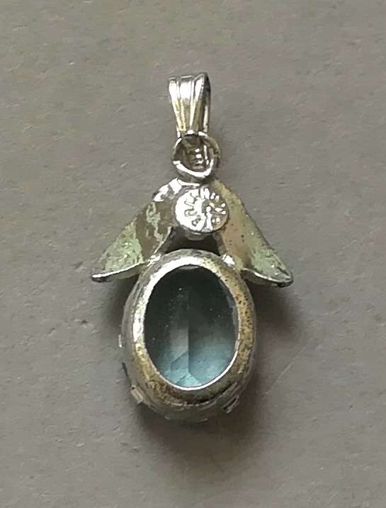 STERLING SILVER AND BLUE GLASS? VAN DELL PENDANT 10X20MM