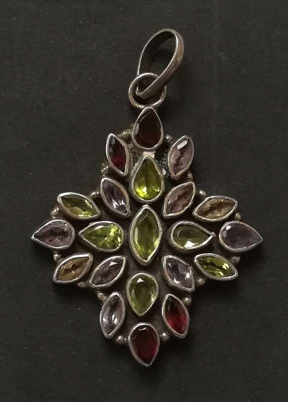 STERLING SILVER PENDANT WITH COLOURED STONES 36X36MM