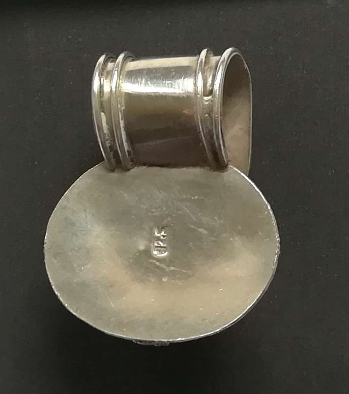 STERLING SILVER PENDANT WITH CORAL 30X25MM 13.6GRAMS