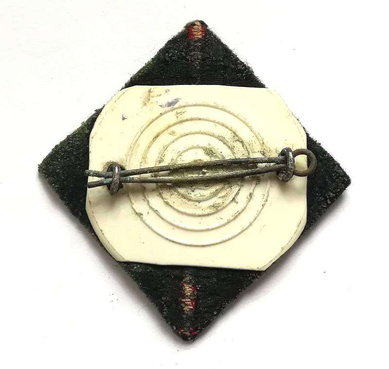THE RHODESIAN REGIMENT CAP BADGE LUGS INTACT