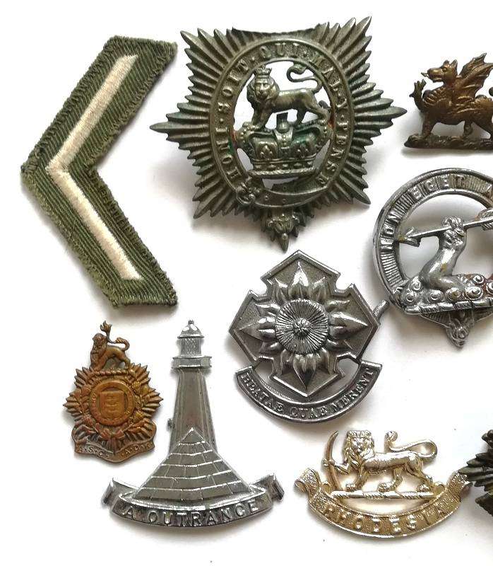 ASSORTED MILITARY BADGES, MEDALS, RIBBONS ETC
