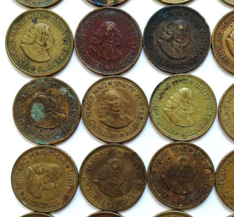 SOUTH ARICA -100 X HALF  CENT COINS ASSORTED DATES