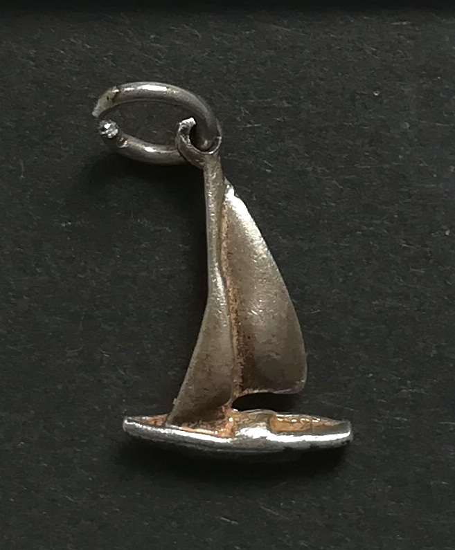 STERLING SILVER SAILING BOAT CHARM 10X15MM