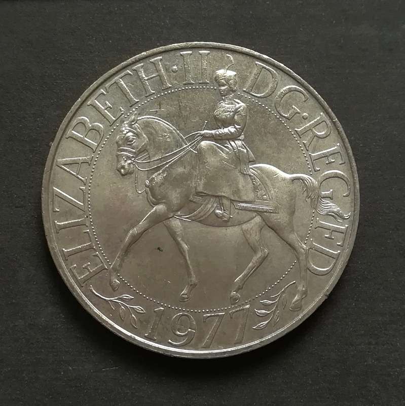 GREAT BRITAIN 1977 CROWN