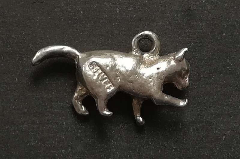 STERLING SILVER CHARM - CAT 25X7MM 2 GRAMS