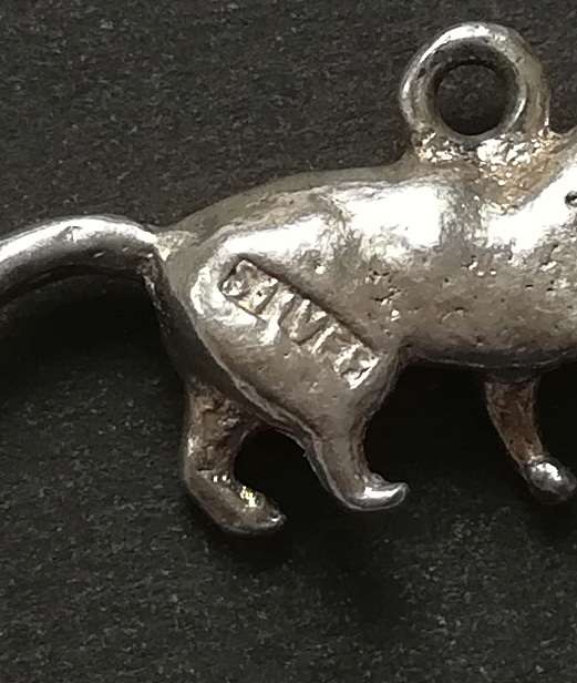 STERLING SILVER CHARM - CAT 25X7MM 2 GRAMS