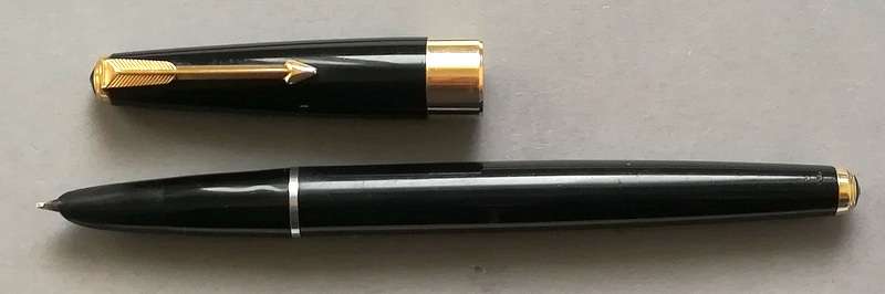 PARKER 17 FOUNTAIN PEN ENGLAND *GOOD USED CONDITION*  SEE PHOTOS