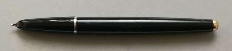 PARKER 17 FOUNTAIN PEN ENGLAND *GOOD USED CONDITION*  SEE PHOTOS