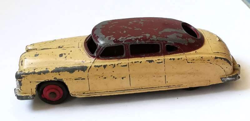 DINKY TOYS 2-TONE HUDSON COMMODOR SEDAN SALOON CAR 1952