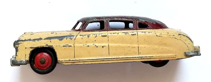 DINKY TOYS 2-TONE HUDSON COMMODOR SEDAN SALOON CAR 1952