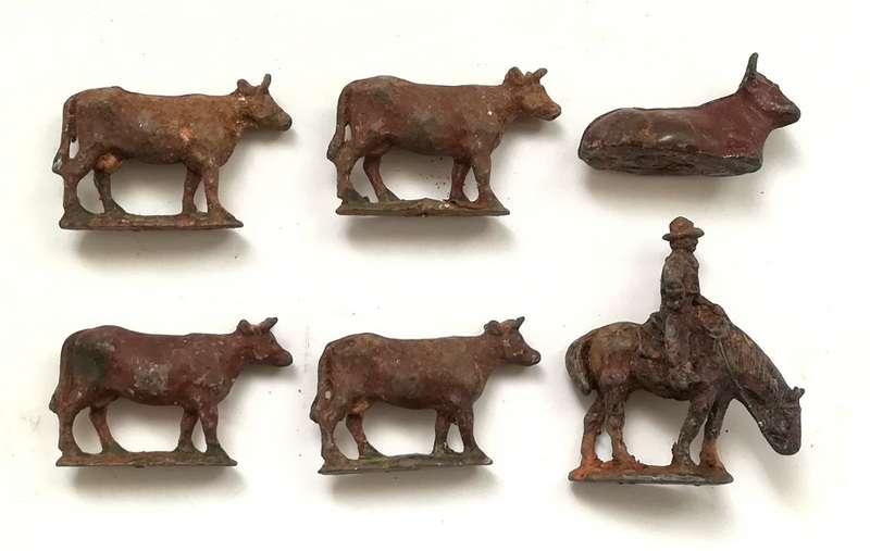 VINTAGE CAST METAL FARM ANIMALS +- 25MM X 6