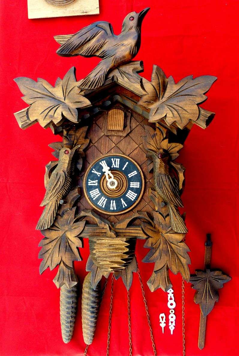 CUCKOO CLOCK. GORGEOUS HANDMADE VINTAGE FOREST CLOCK,MADE IN GERMANY
