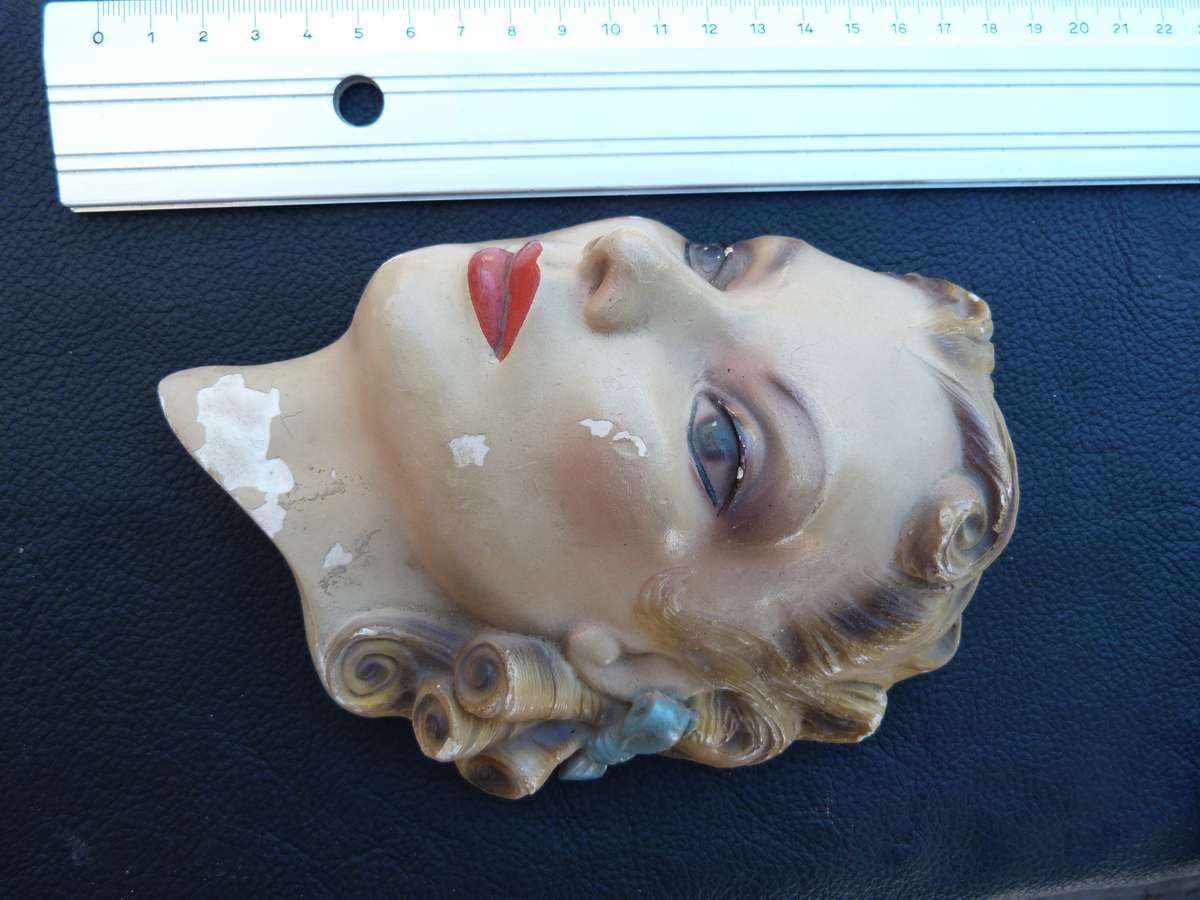 Wall Plaque. Ladies Face.