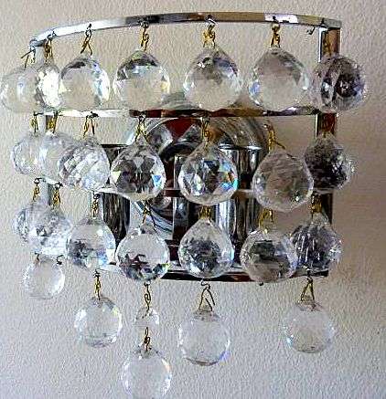 CRYSTAL GLASS WALL LIGHT