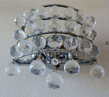 CRYSTAL GLASS WALL LIGHT