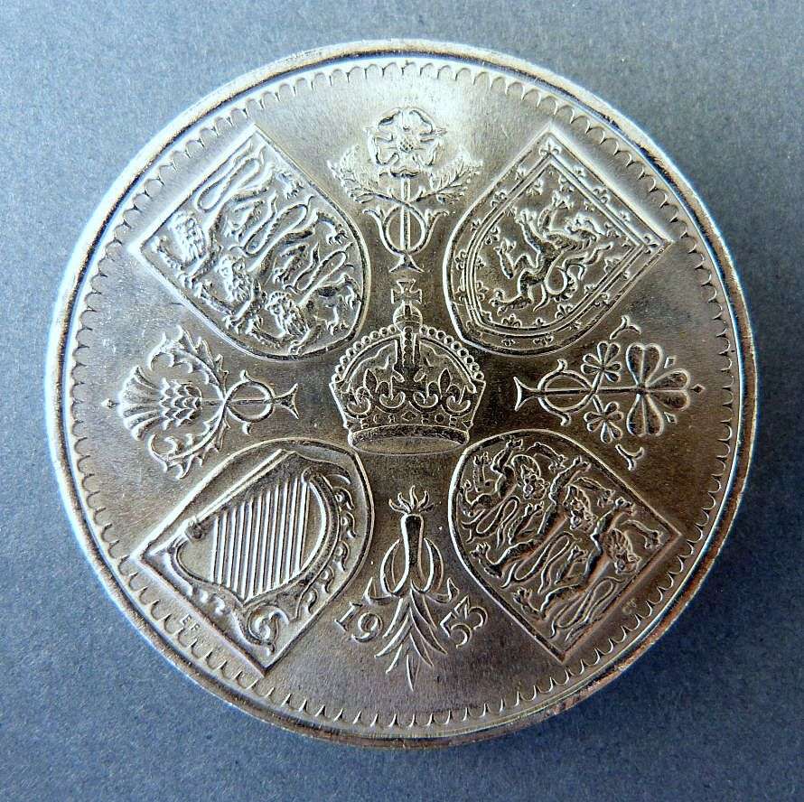 COIN .ELIZABETH 2. ....DEI GRATIA BRITT OMN REGINA ..FIVE SHILLINGS. 1953.UNCIRCULATED