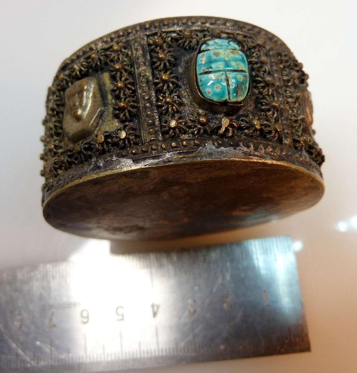 AEGYPTIAN TRINKET HOLDER