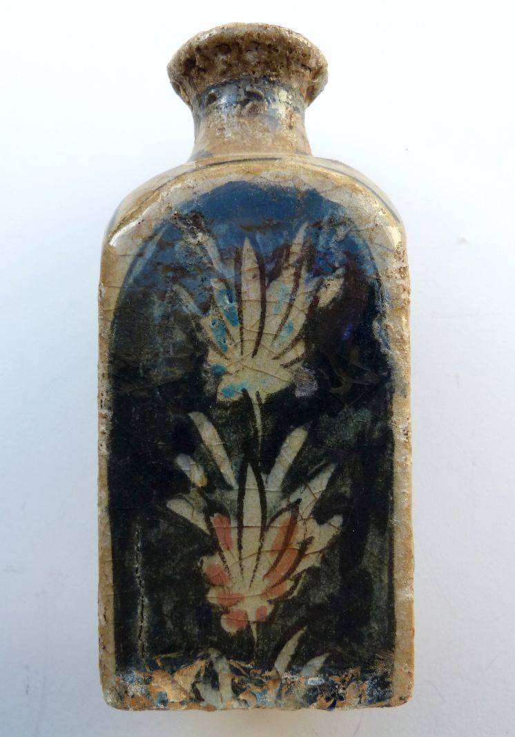 ANTIQUE PERSIAN VASE. QAJAR DYNASTY. 15.-17th Centuries