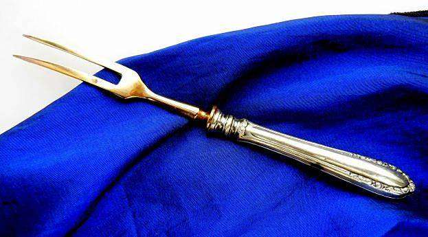 ANTIQUE PICKLE FORK. HANDLE 800. FORK GOLD PLATED