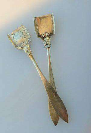 ANTIQUE PAIR OF SPICE SPOONS, GOLD PLATED