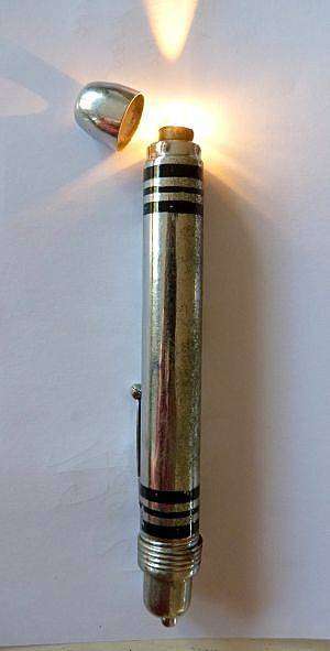 VINTAGE PEN FLASH LIGHT. "USA LITE".PATENDED