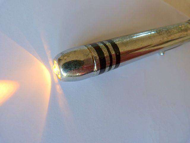 VINTAGE PEN FLASH LIGHT. "USA LITE".PATENDED
