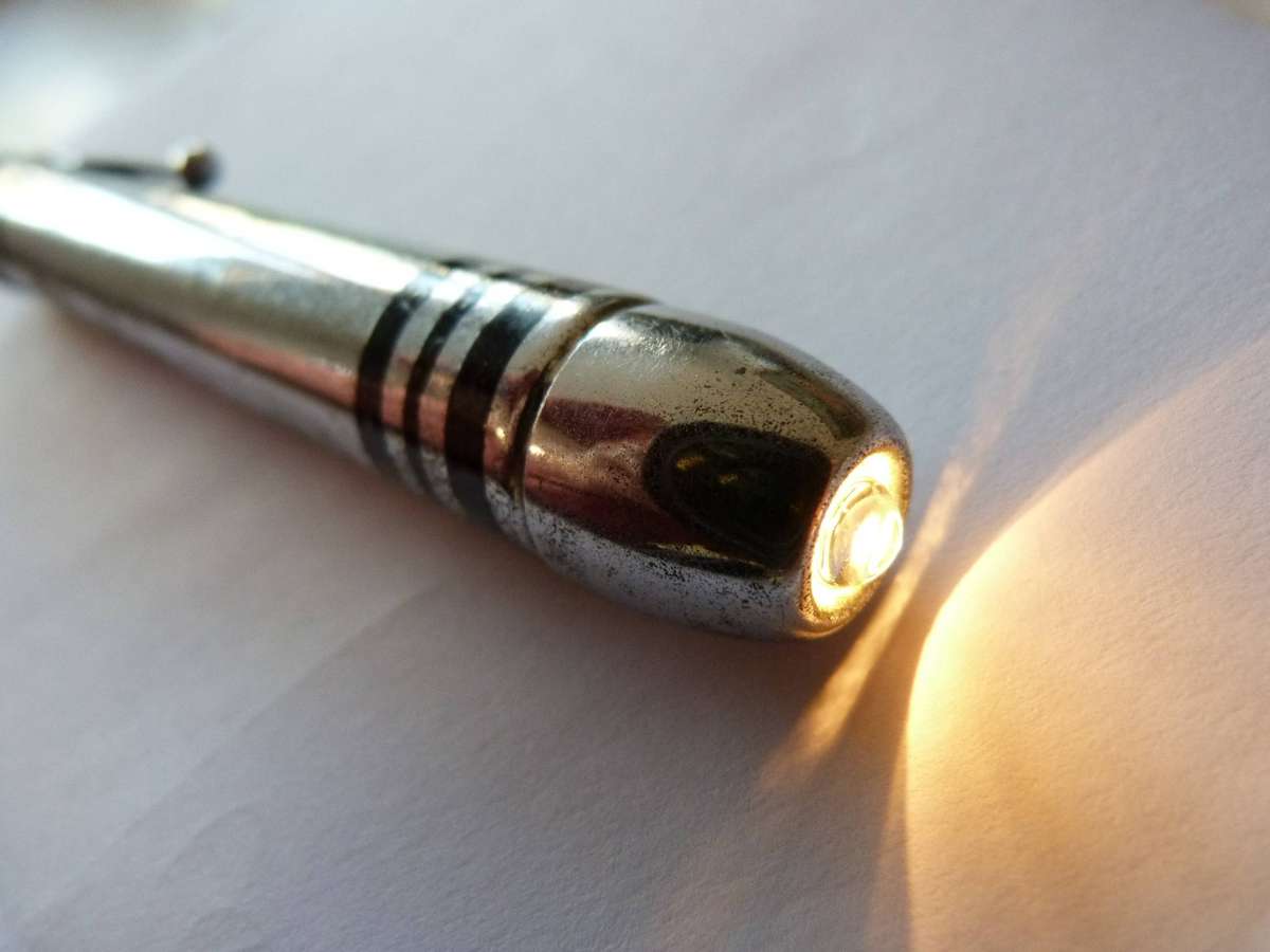 VINTAGE PEN FLASH LIGHT. "USA LITE".PATENDED