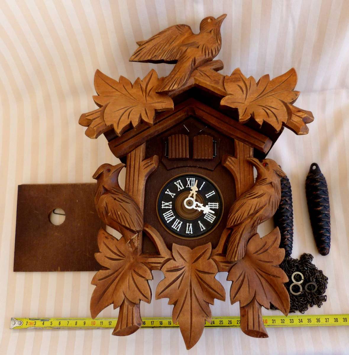 CUCKOO WALL CLOCK WITH DOUBLE FEATURE