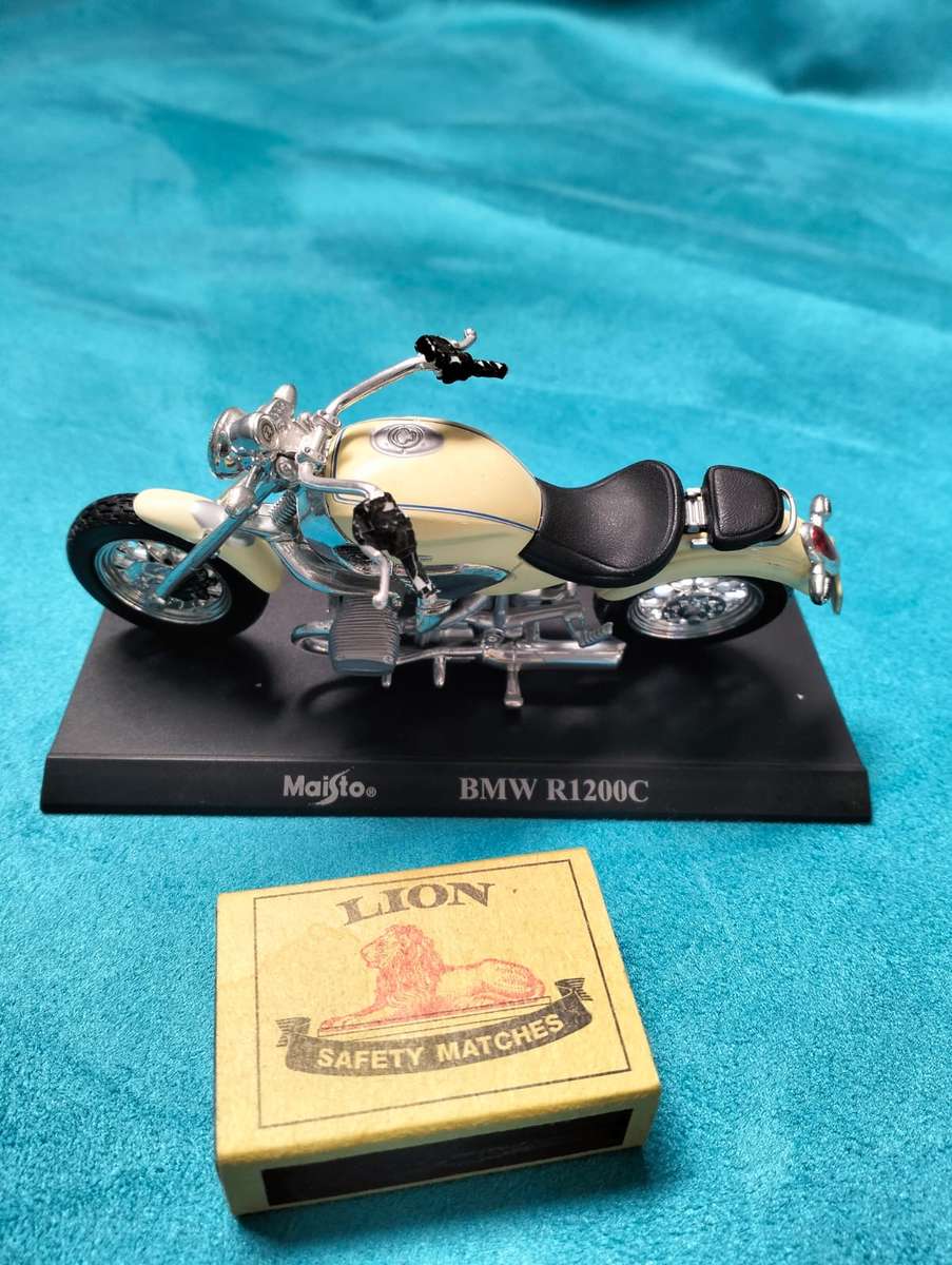 BMW K1200C MOTORCYCLE