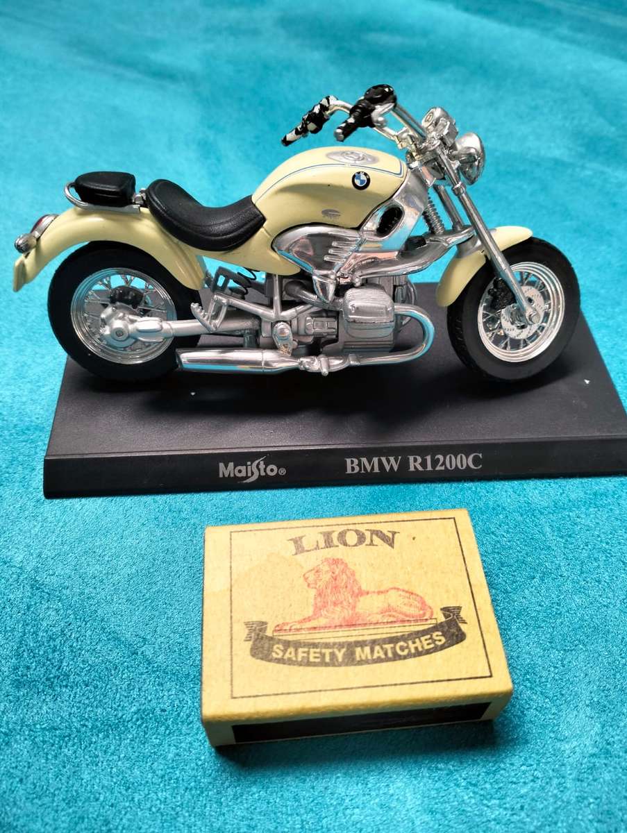 BMW K1200C MOTORCYCLE