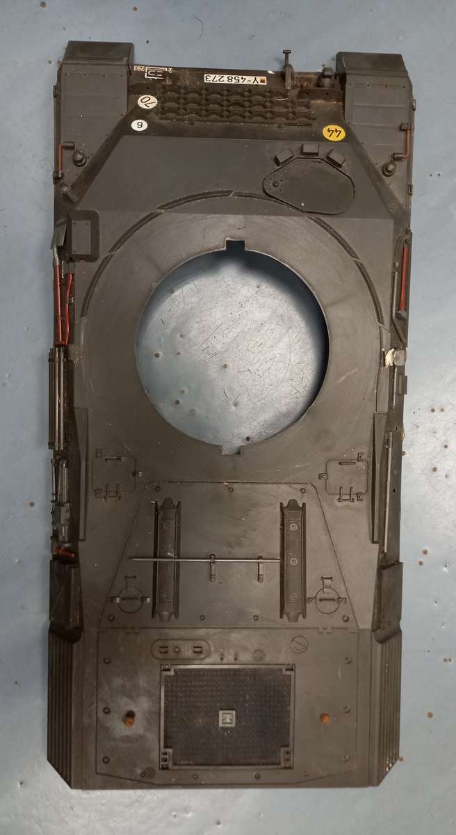 TAMIYA 1/16 RC LEOPARD A4 TANK KIT