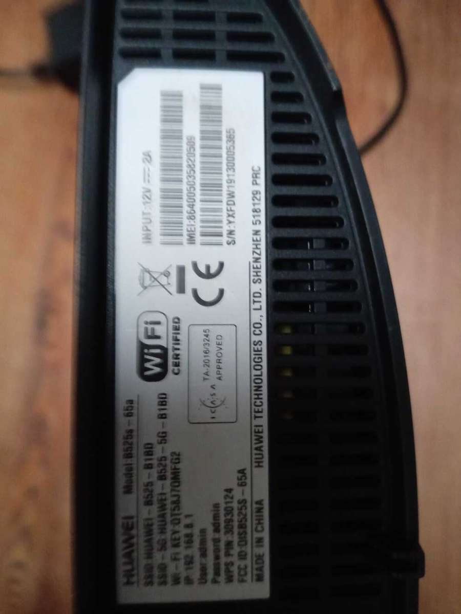 HUAWEI WIRELESS ROUTER. MODEL : B525S